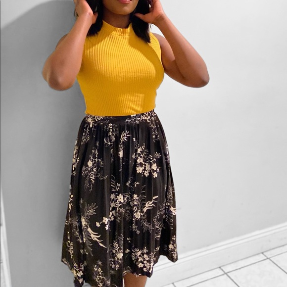 TOP & SKIRT | mix and match - Picture 3 of 3